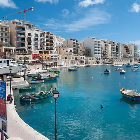Magical Rooftop Penthouse Apartament *