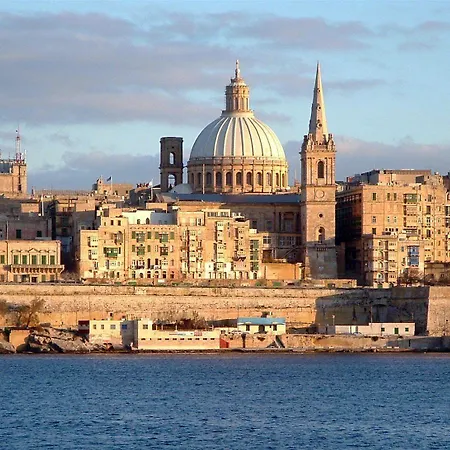 Magical Rooftop Penthouse Apartman Sliema