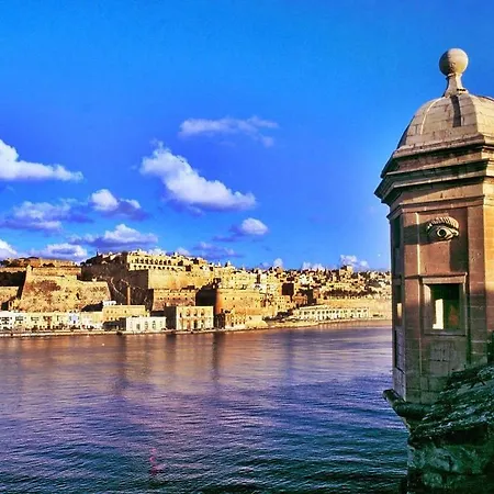 Magical Rooftop Penthouse Apartment Sliema