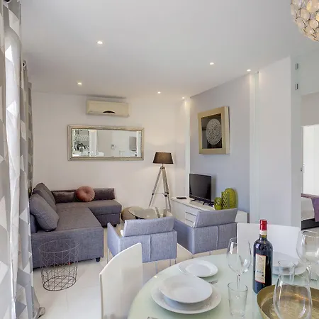 Magical Rooftop Penthouse Apartment